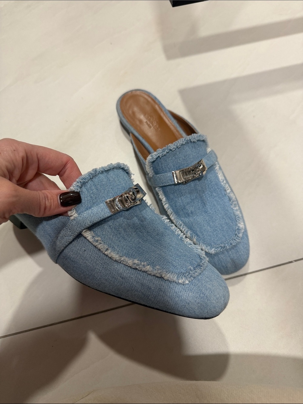 HERMES Classic Denim Fringe Backless Loafers - Light Blue